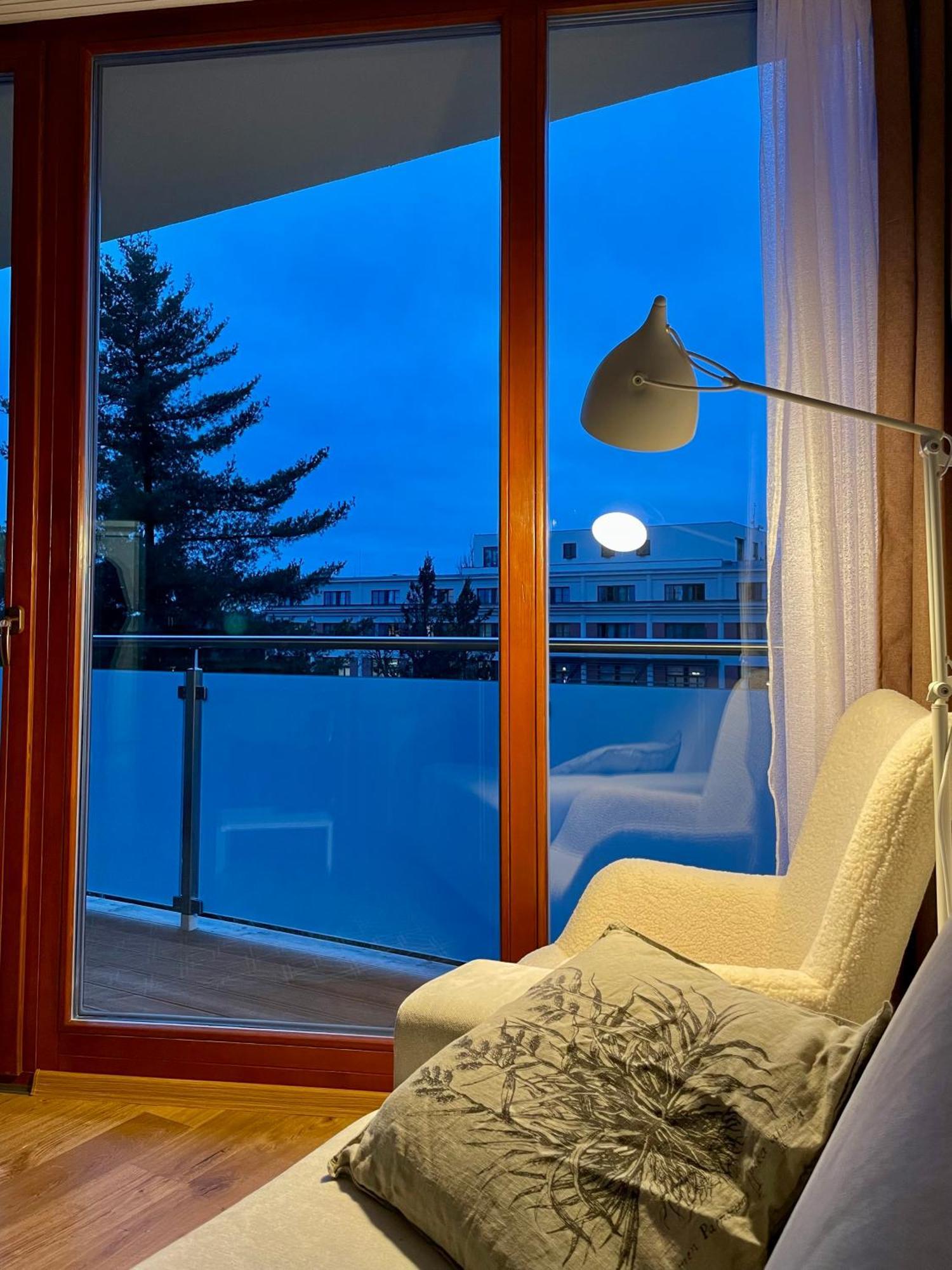 Apartman Astra Sezimovo Usti ภายนอก รูปภาพ